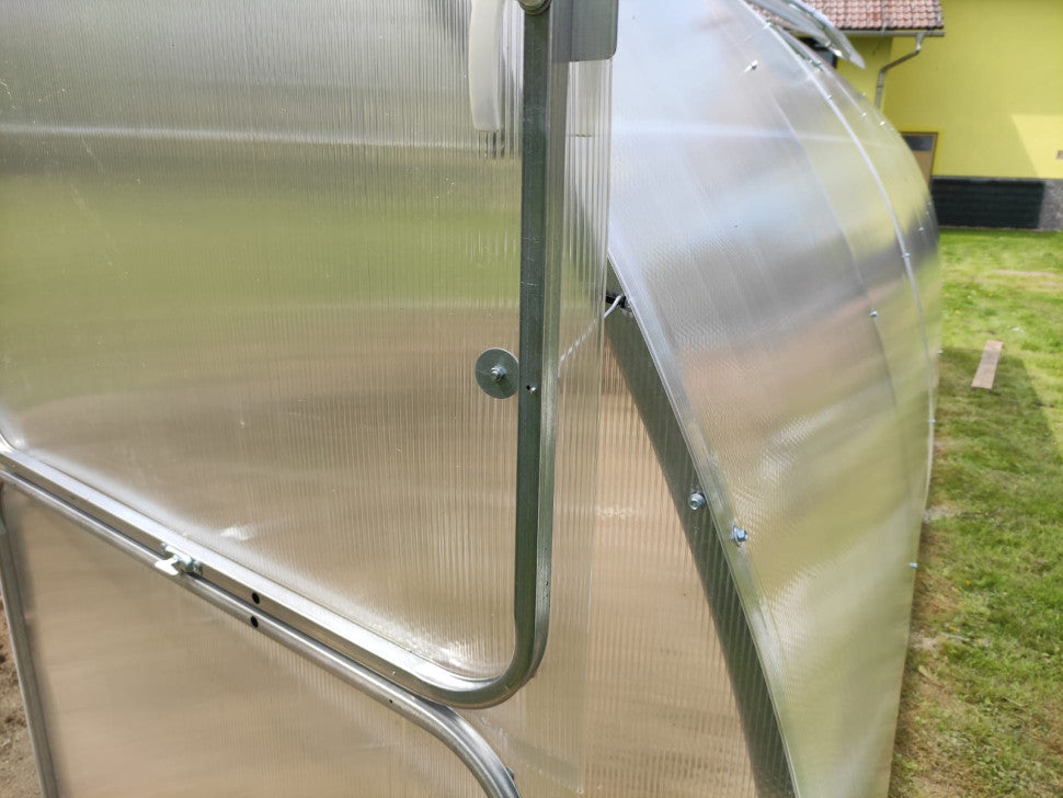 Gewächshaus GAUDI 4.0 m – 4/6 mm Polycarbonat oder Stahlrahmen | 0,67/1 m Bogenabstand
