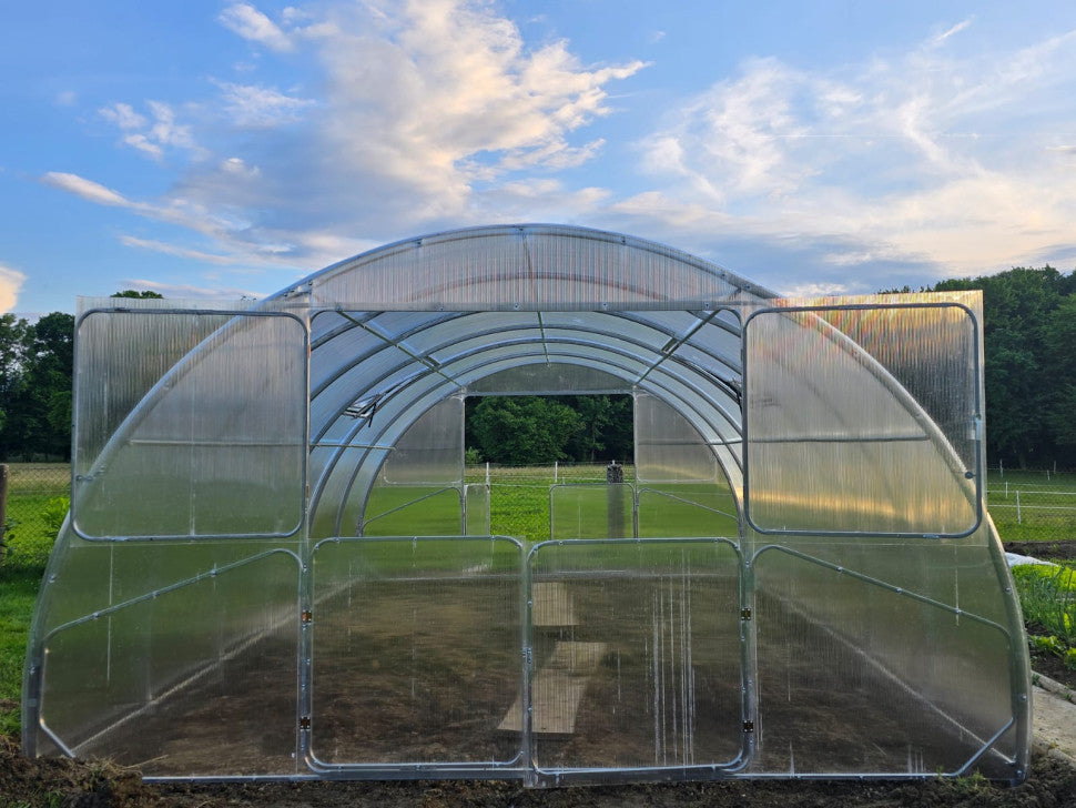Gewächshaus GAUDI 4.0 m – 4/6 mm Polycarbonat oder Stahlrahmen | 0,67/1 m Bogenabstand