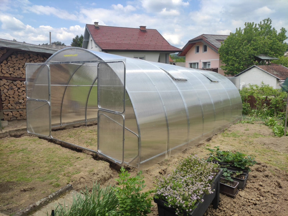 Gewächshaus GAUDI 4.0 m – 4/6 mm Polycarbonat oder Stahlrahmen | 0,67/1 m Bogenabstand