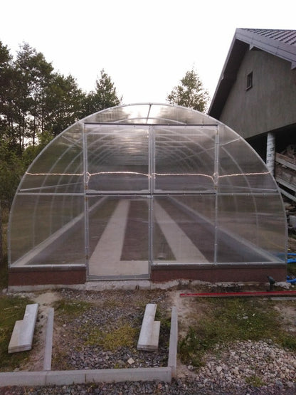 Gewächshaus MAESTRO 4 m breit – 4 oder 6 mm Polycarbonat, verzinkter Stahl & Metallriemen