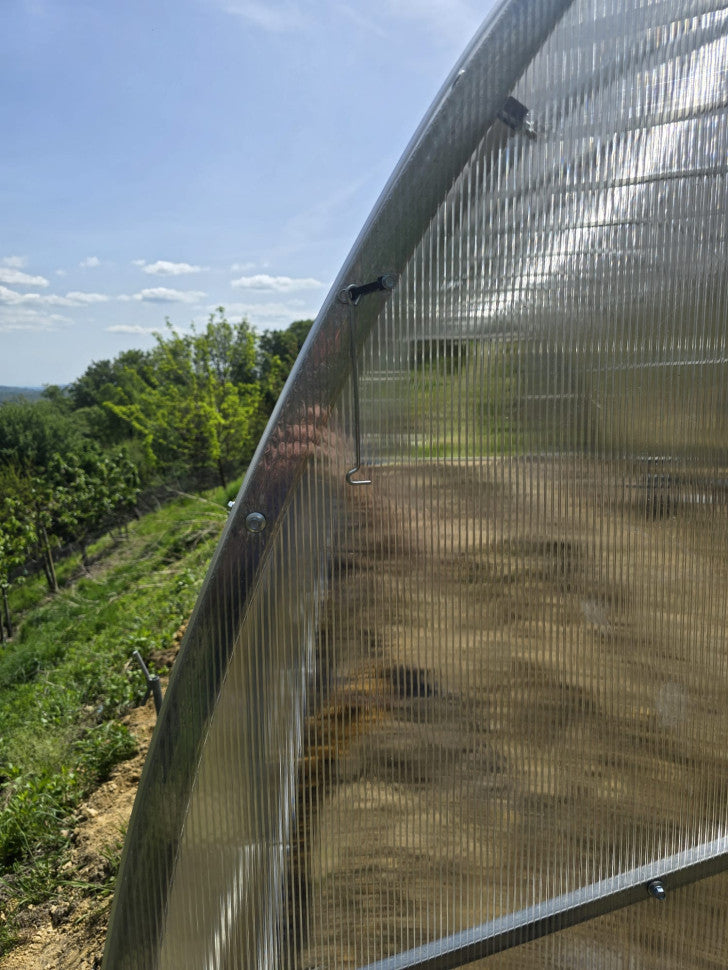 Gewächshaus GAUDI 4.0 m – 4/6 mm Polycarbonat oder Stahlrahmen | 0,67/1 m Bogenabstand