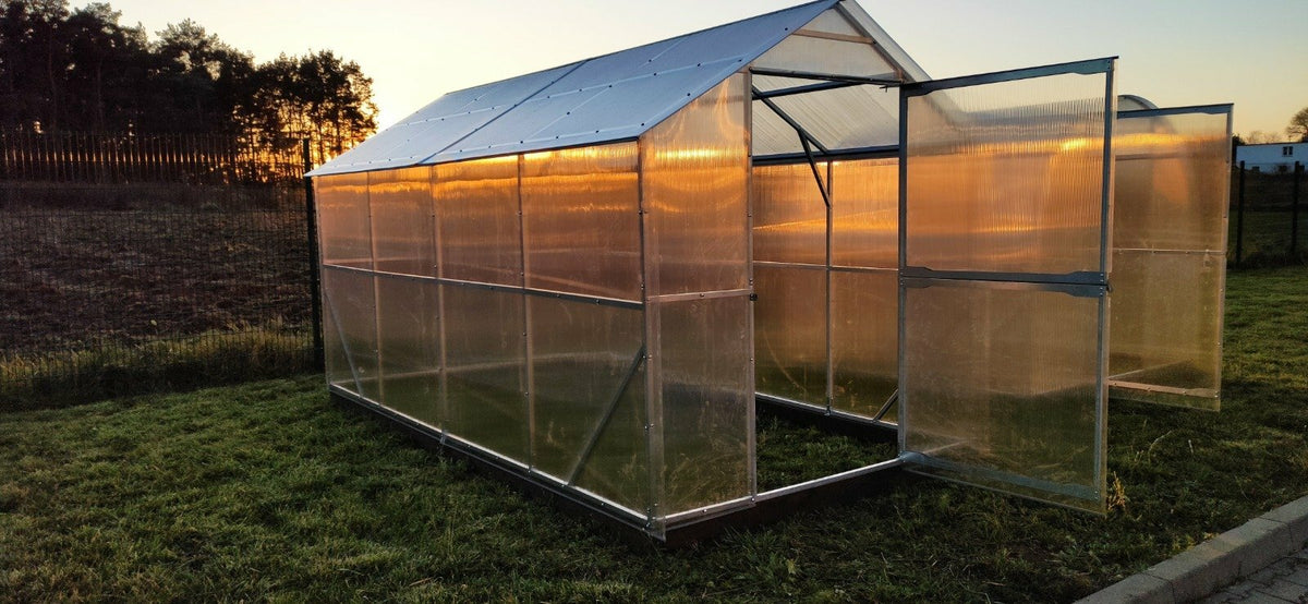 Gewächshaus ZEFIR 2,10 × 4 m mit 4 mm Polycarbonat – 8,4 m², verzinkter Stahlrahmen