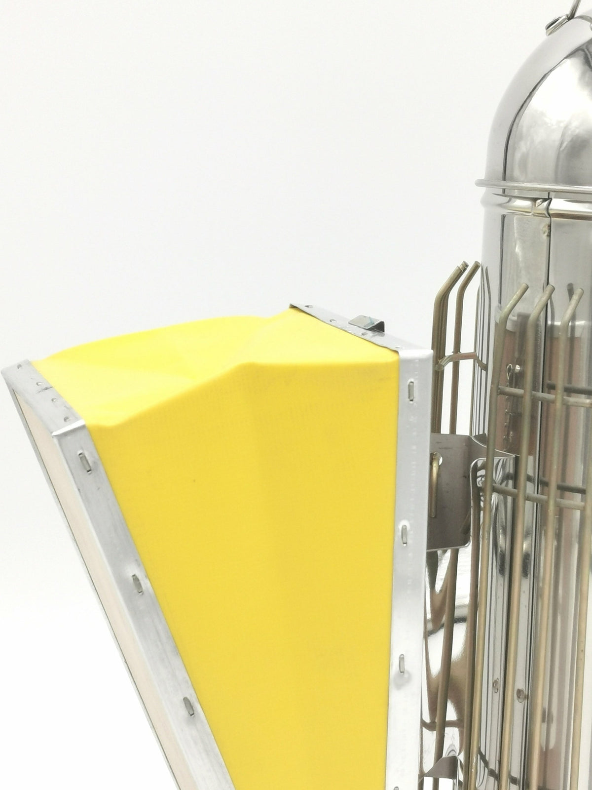 Bienenstock Smoker Größe L – 30 × 10 cm mit Schutzgitter