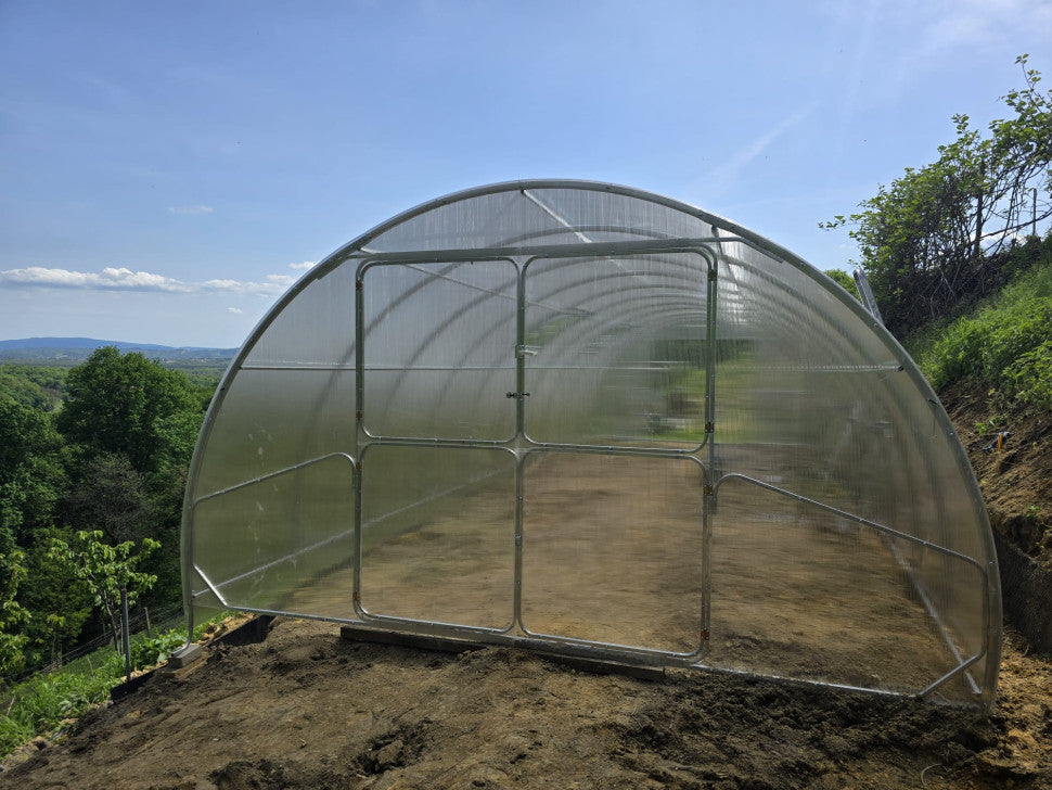 Gewächshaus GAUDI 4.0 m – 4/6 mm Polycarbonat oder Stahlrahmen | 0,67/1 m Bogenabstand