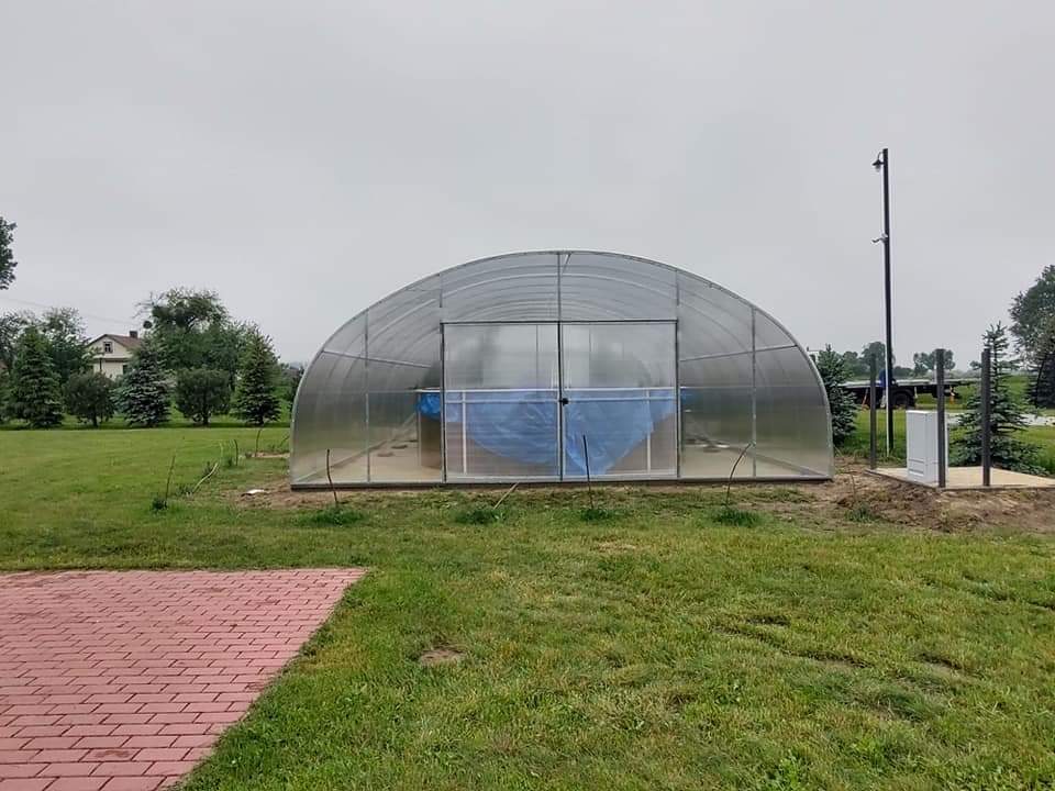 Tunnelgewächshaus 7 m breit mit 6 mm Polycarbonat – Rundbogen-Gewächshaus & Poolüberdachung