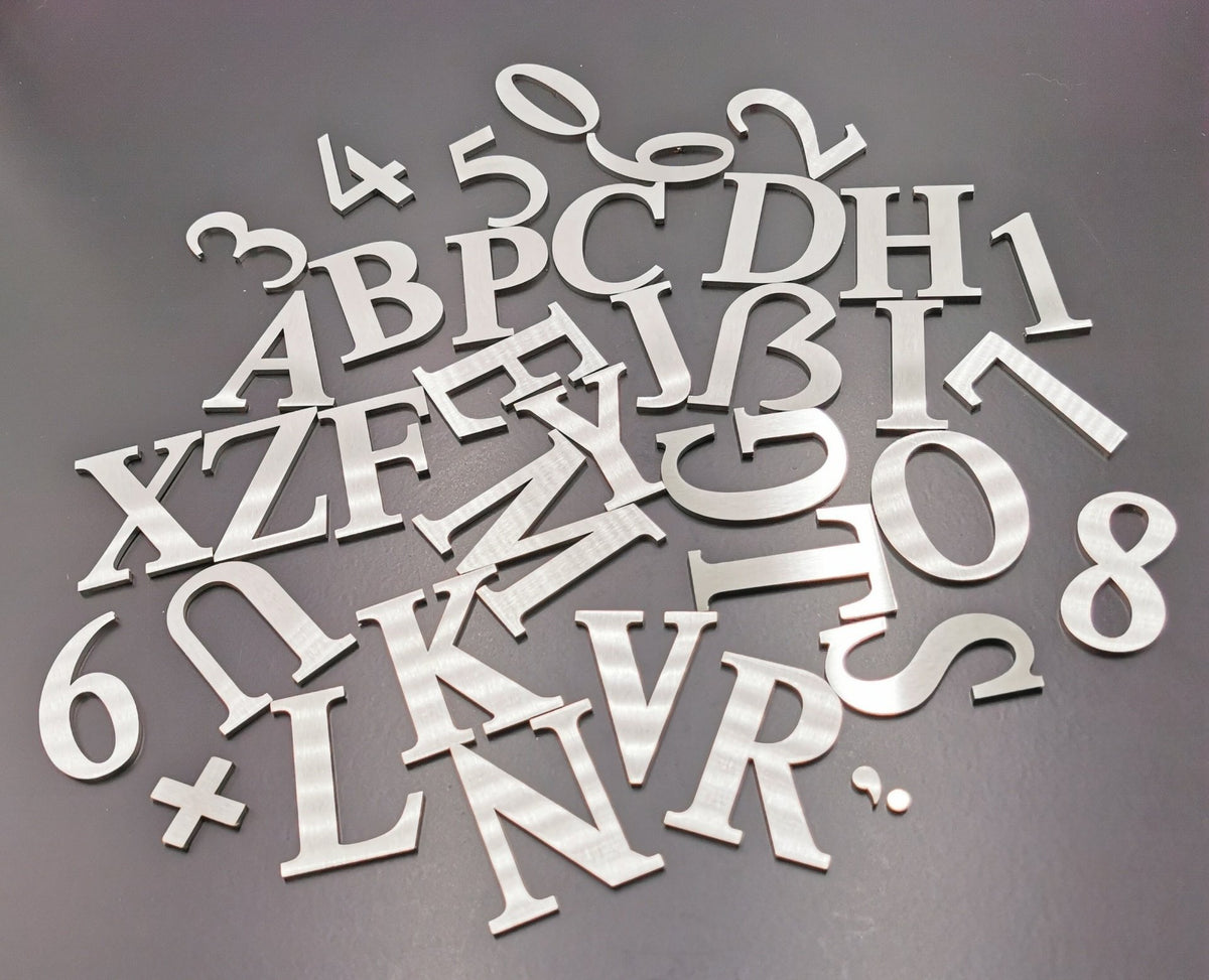 Edelstahl Buchstaben & Zahlen 6 cm – geschliffen, wetterfest