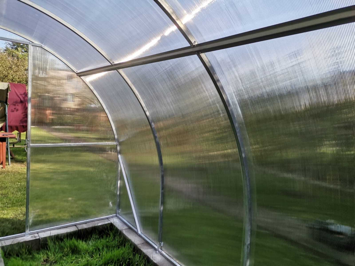 Gewächshaus LIDER 3 m mit 4/6 mm Polycarbonat – Metallriemen