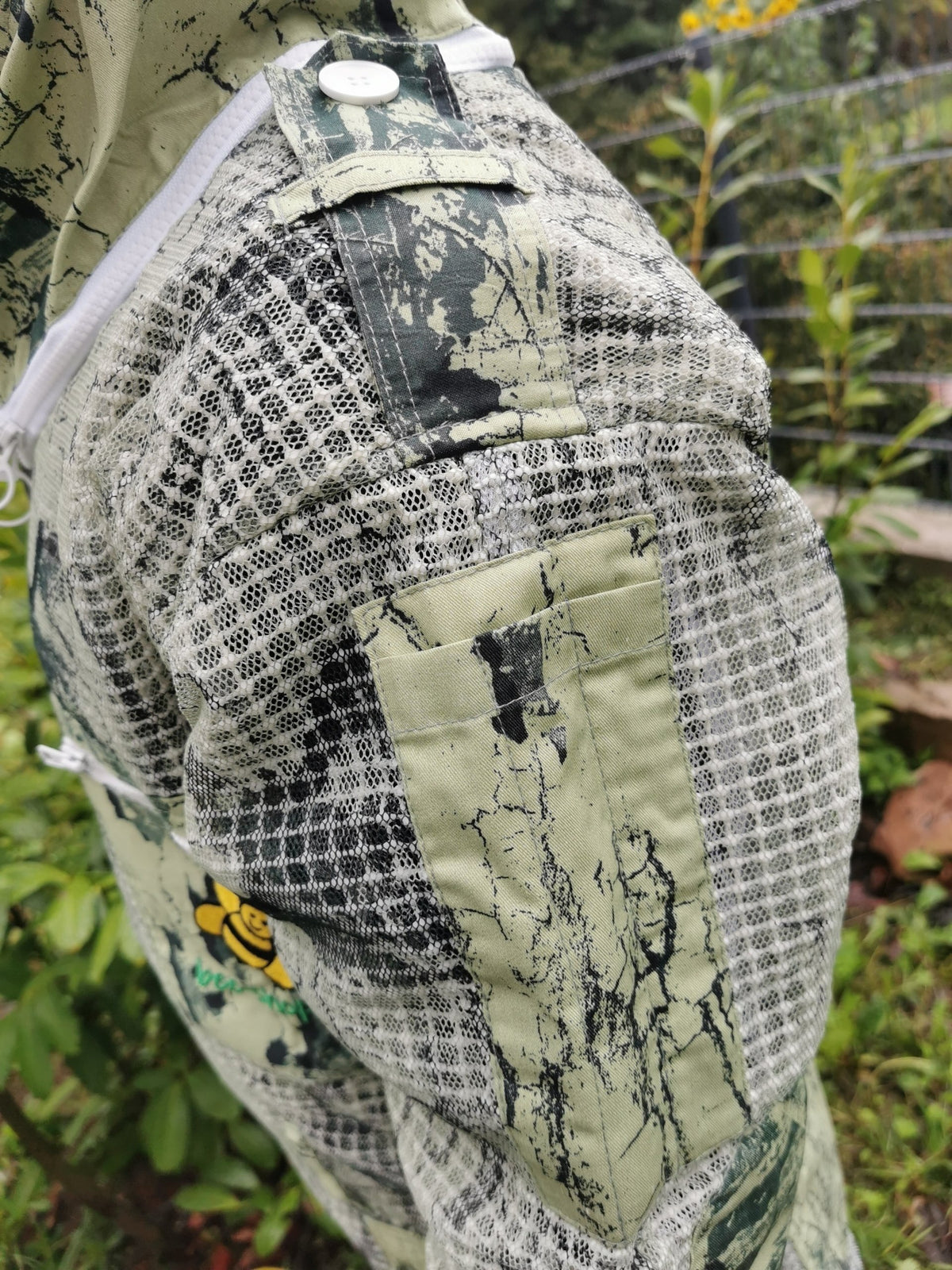 3-lagige Imkerjacke mit Fechtschleier – belüftet mit Taschen & Ellbogenschutz