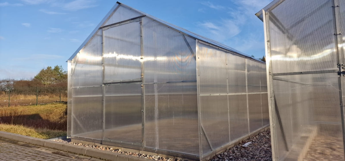 Gewächshaus ZEFIR MAX 3 × 4 m mit 4 mm Polycarbonat – 12 m², verzinkter Stahlrahmen