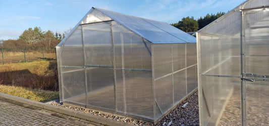 Gewächshaus ZEFIR MAX 3 × 4 m mit 4 mm Polycarbonat – 12 m², verzinkter Stahlrahmen