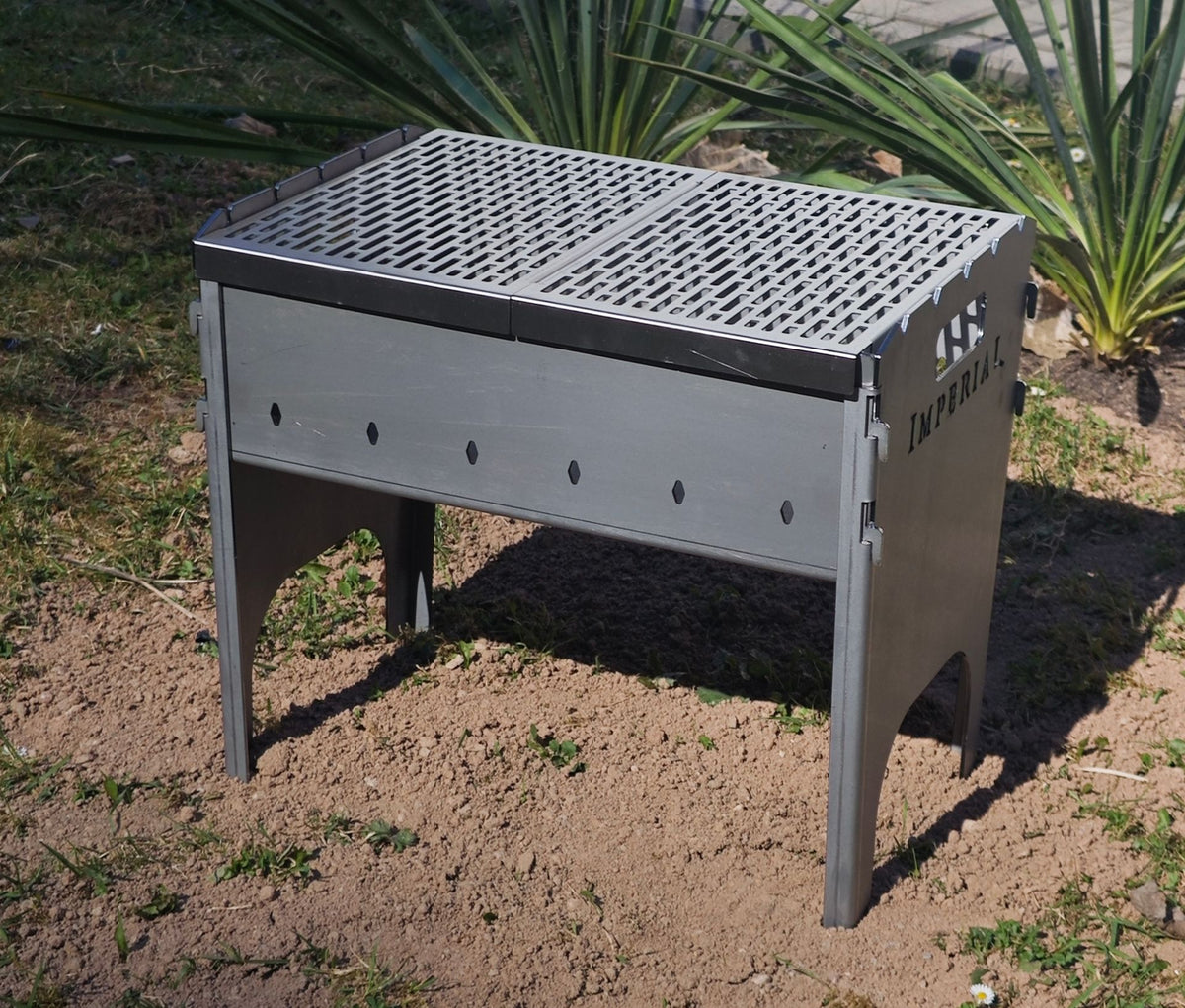 Camping Mangal Imperial aus 3 mm Stahl – Schaschlikgrill für bis zu 7 Spieße