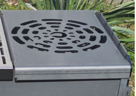 Camping Mangal Imperial aus 3 mm Stahl – Schaschlikgrill für bis zu 7 Spieße