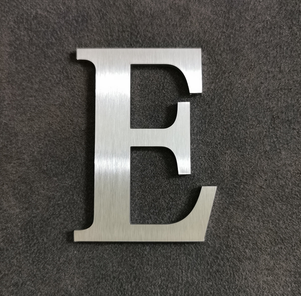 Edelstahl Buchstaben & Zahlen 6 cm – geschliffen, wetterfest