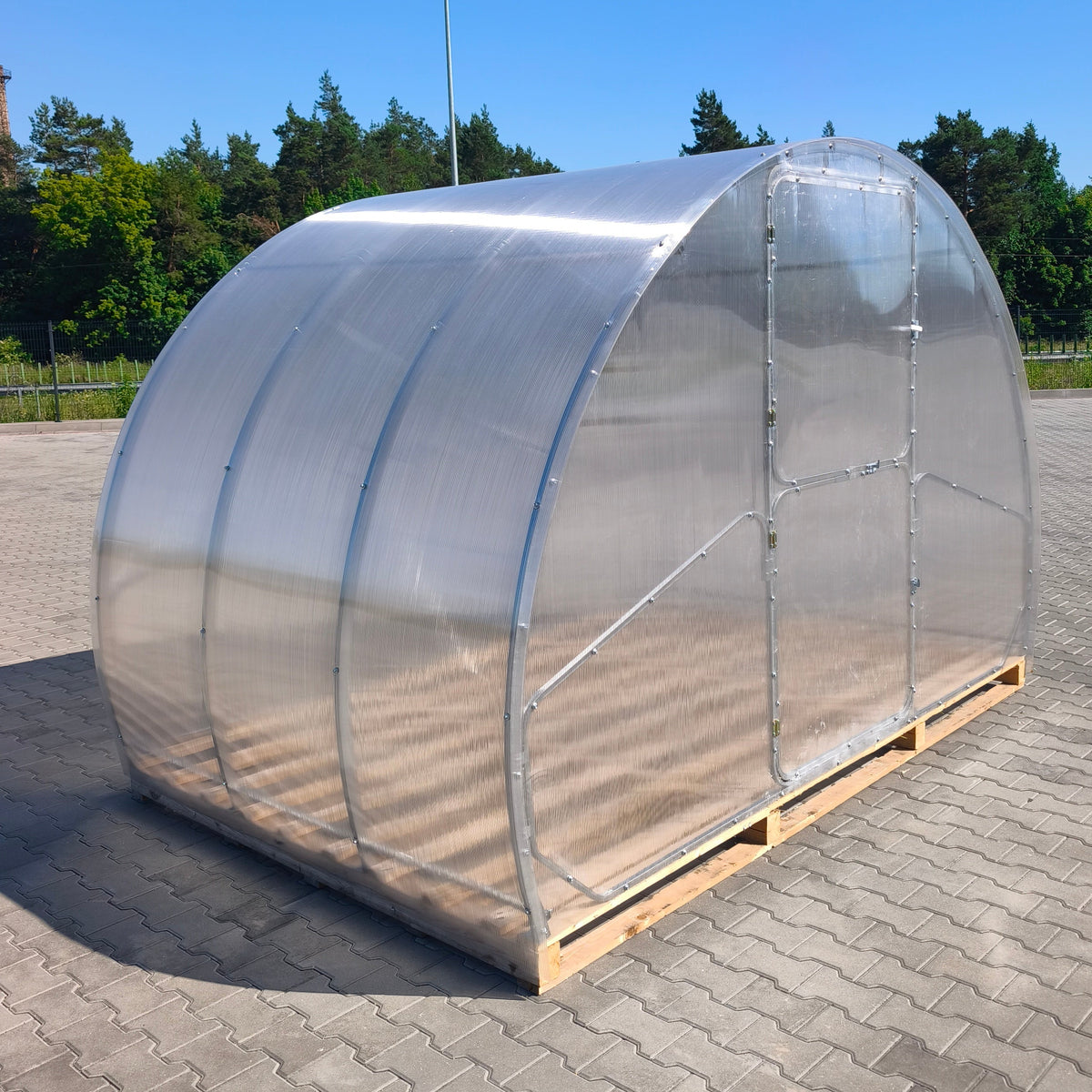 Gewächshaus GAUDI 3 m – 4/6 mm Polycarbonat oder Stahlrahmen, Bogenabstand 1,0 / 0,67 m